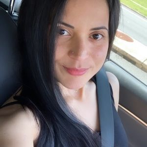 Meet your Posher, Aida